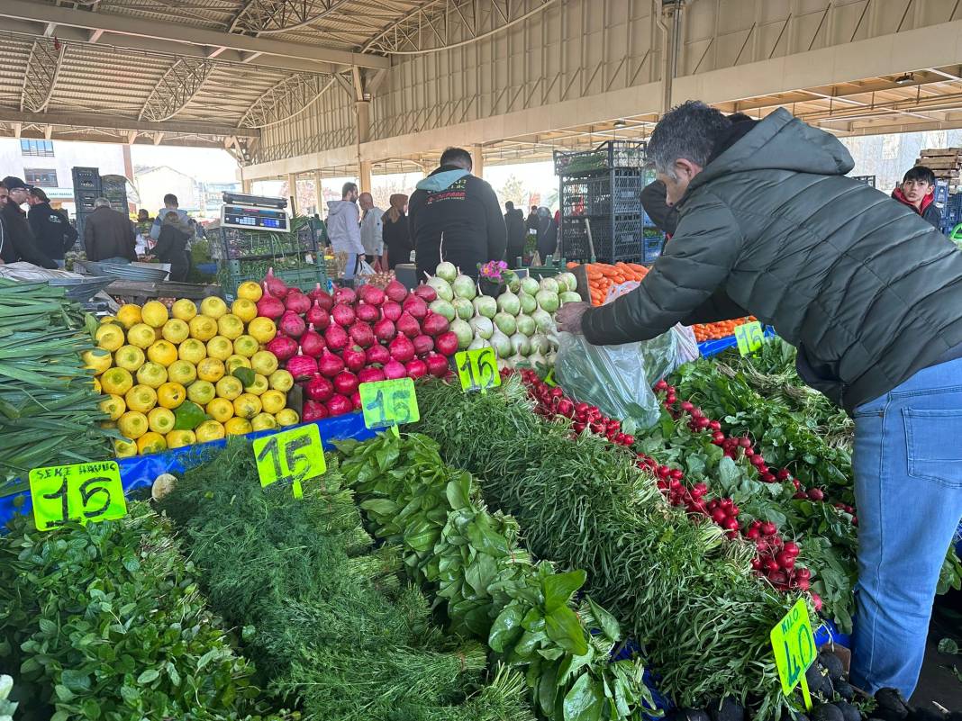 Konya’nın en büyük pazarında fiyatlara kış tarifesi 1